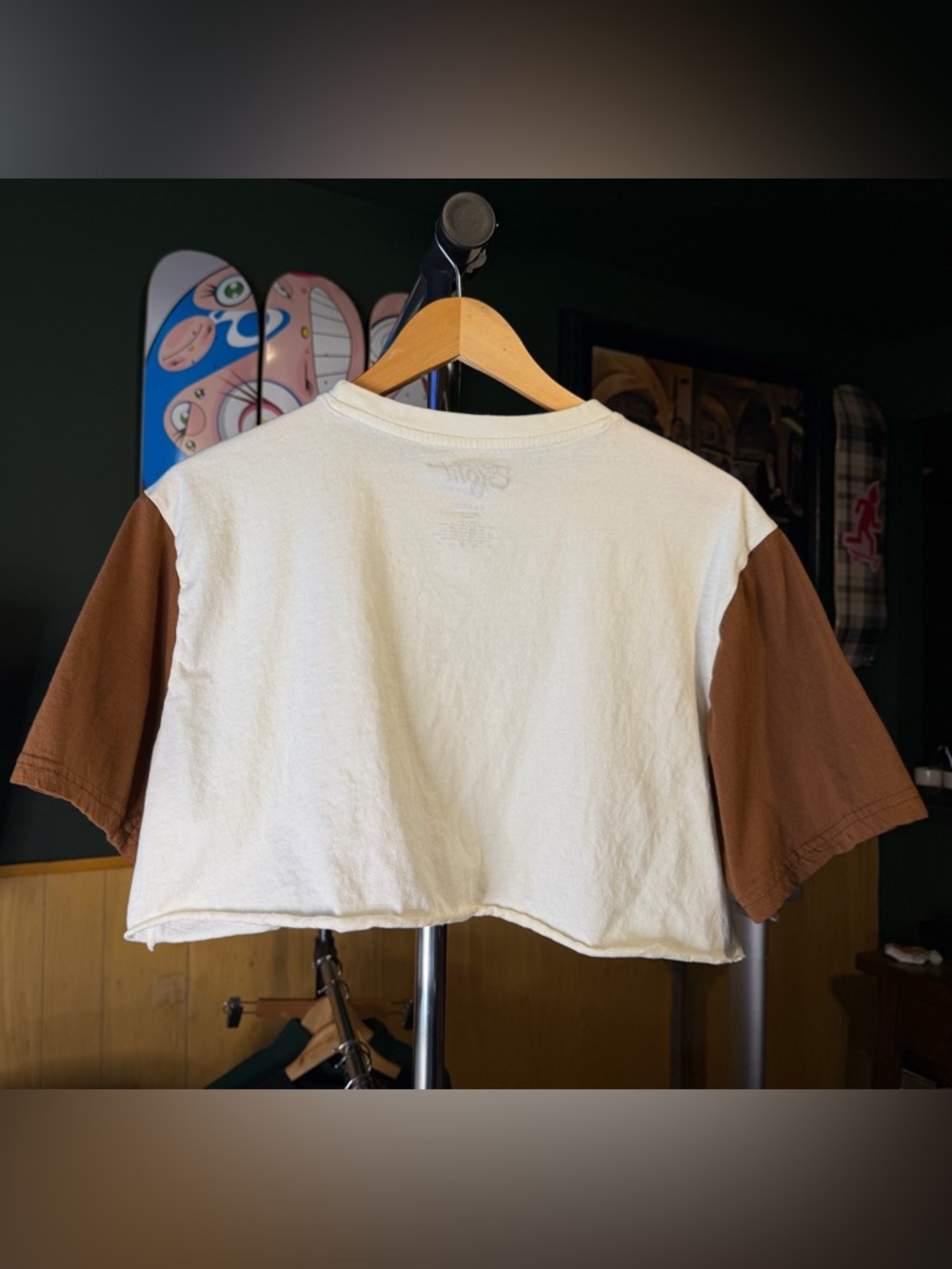 Eighty Eight Los Angeles California Two-Toned Custom Cut Crop Top Tee - Picture 4 of 5